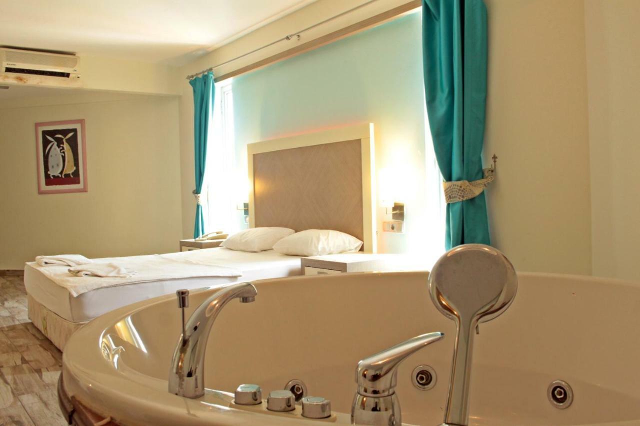 Costa Queen Suites グムベット エクステリア 写真