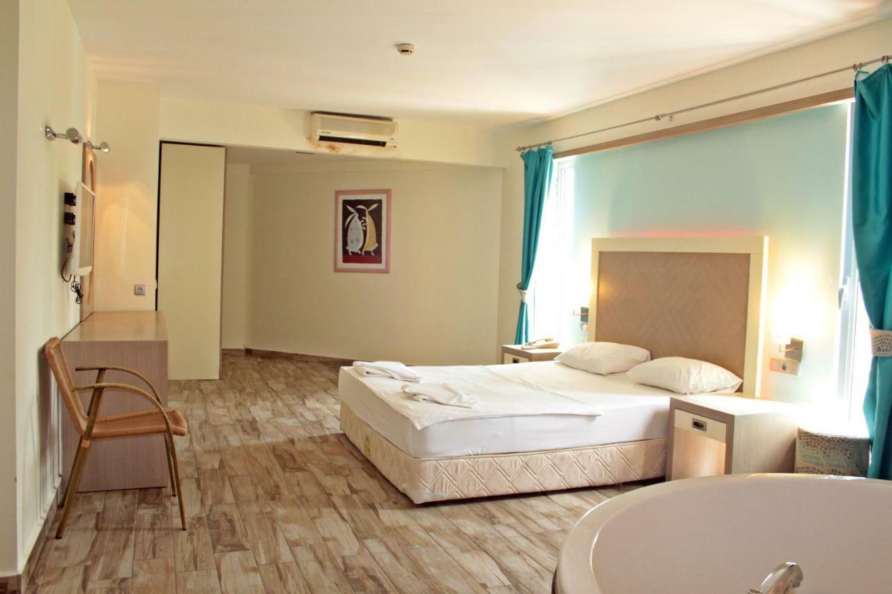 Costa Queen Suites グムベット エクステリア 写真